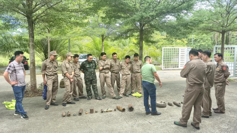 243 NPA Vietnam So Me IMAS EOD level 1 2 Photo 8