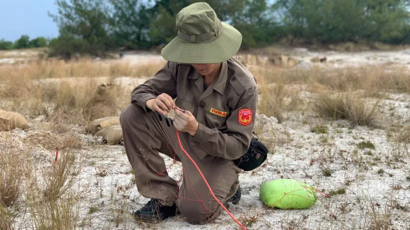 243 NPA Vietnam So Me IMAS EOD level 1 2 Photo 11