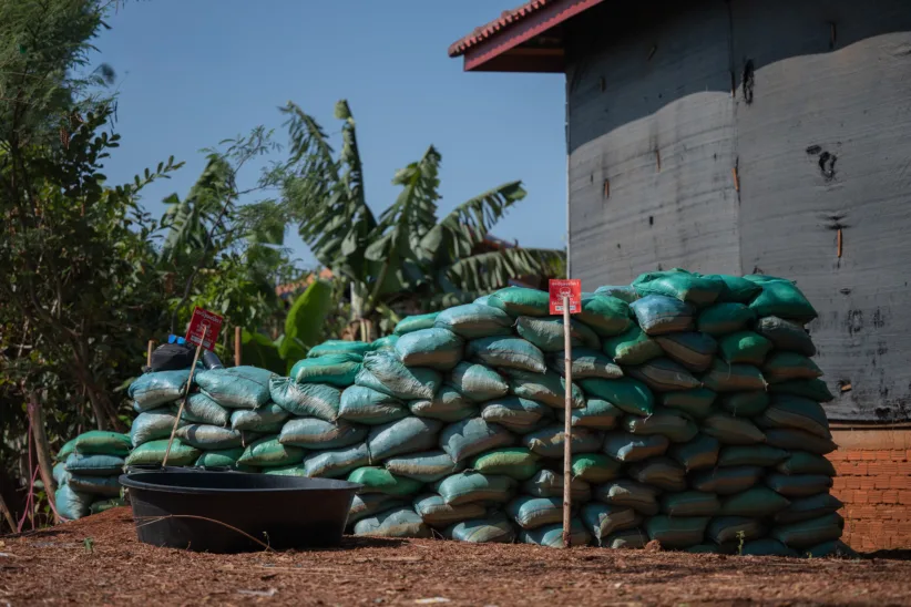 The bomb is only a few meters from family houses with children playing around in this area daily.