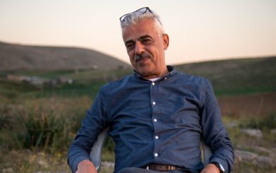 Abbas Milhem fotografert i Jordandalen våren 2023 på besøk til et av PFUs medlemmer